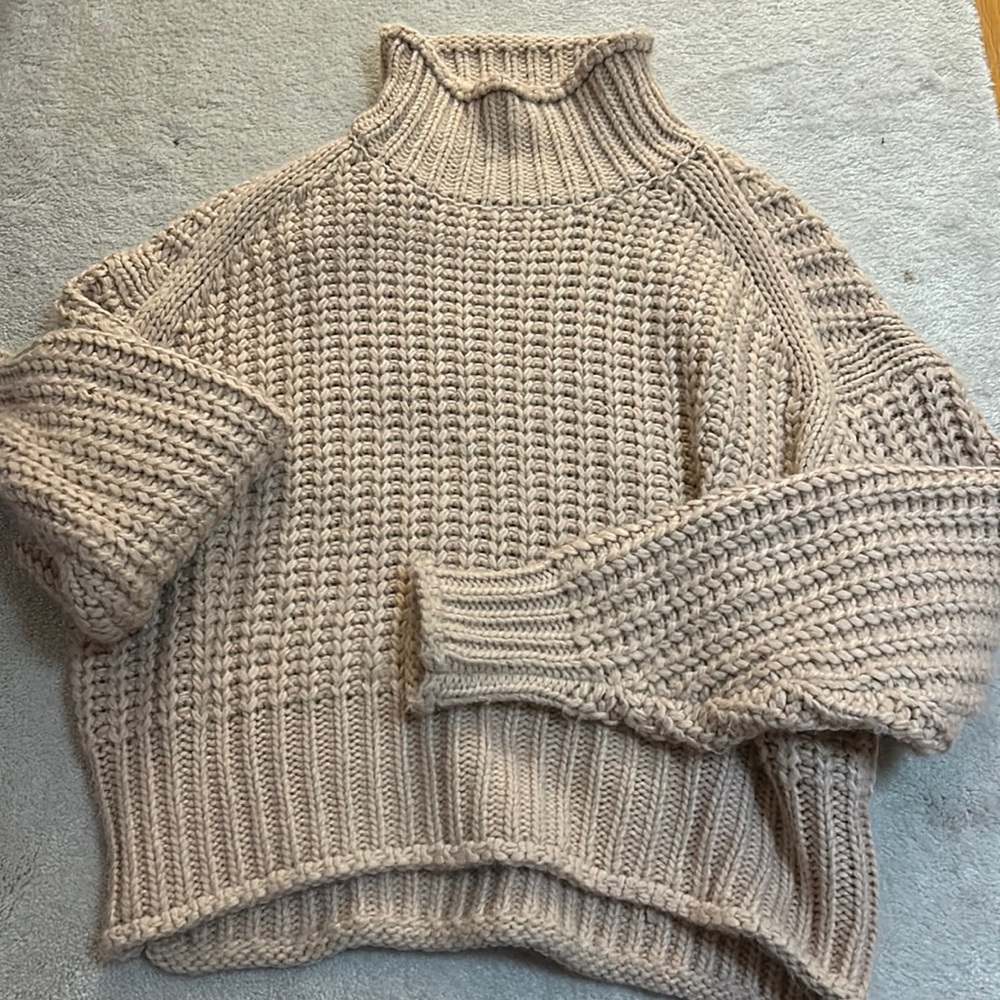 H&M cropped sweater